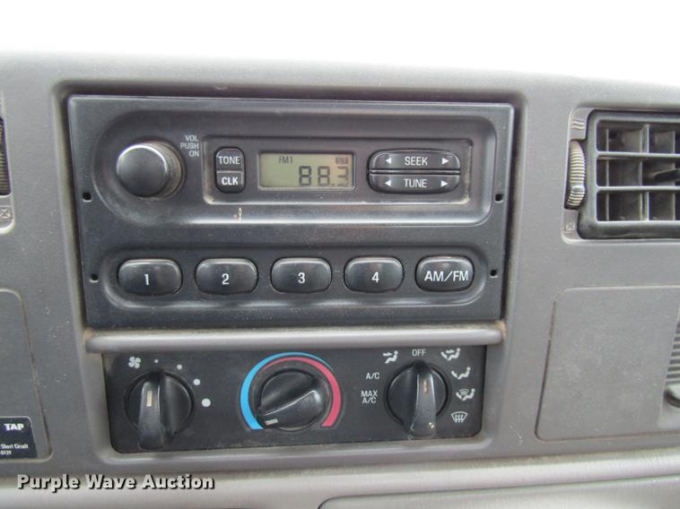 image for item DE5880 2000 Ford F450 Super Duty dump truck