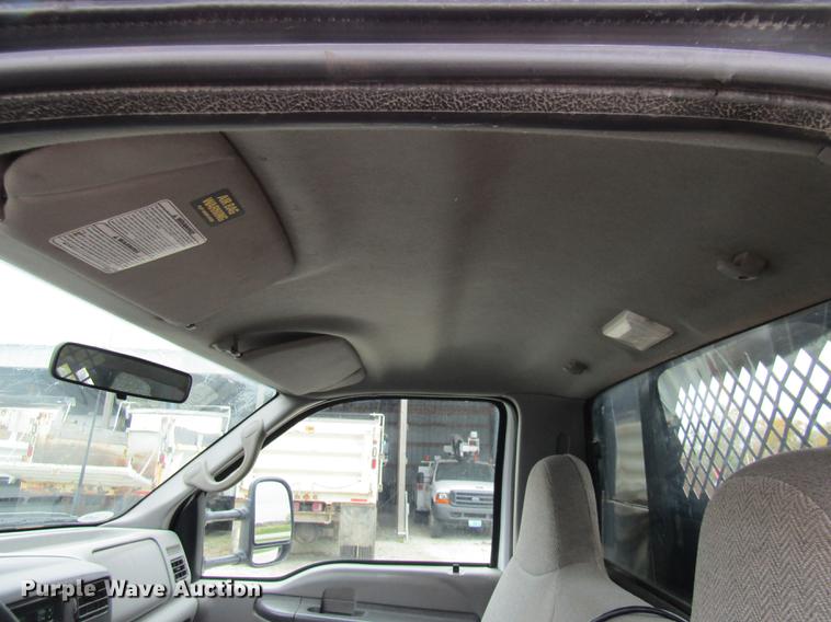 image for item DE5880 2000 Ford F450 Super Duty dump truck