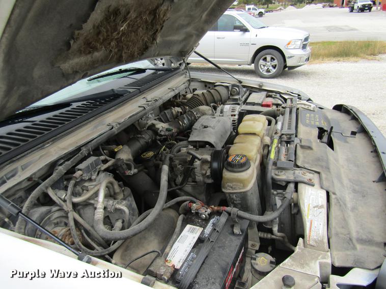 image for item DE5880 2000 Ford F450 Super Duty dump truck