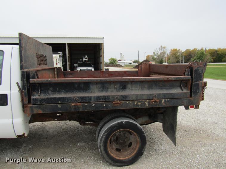 image for item DE5880 2000 Ford F450 Super Duty dump truck