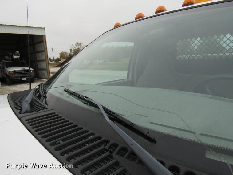 image for item DE5880 2000 Ford F450 Super Duty dump truck