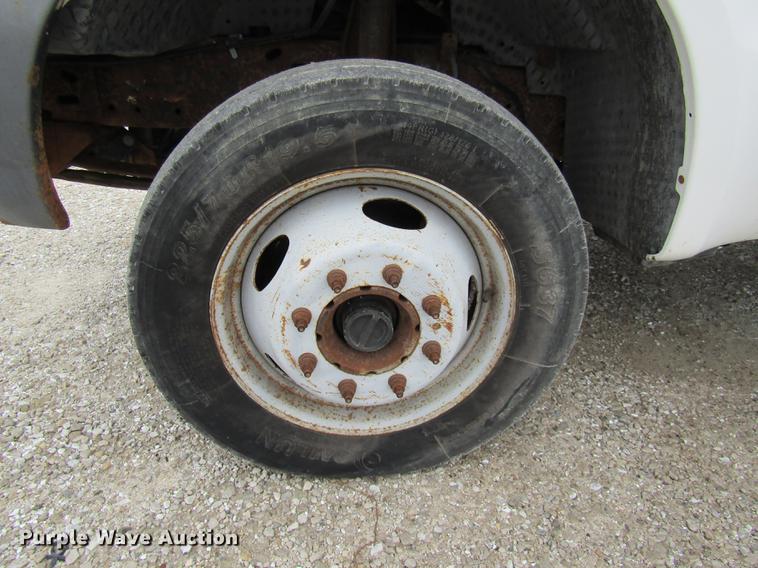 image for item DE5880 2000 Ford F450 Super Duty dump truck