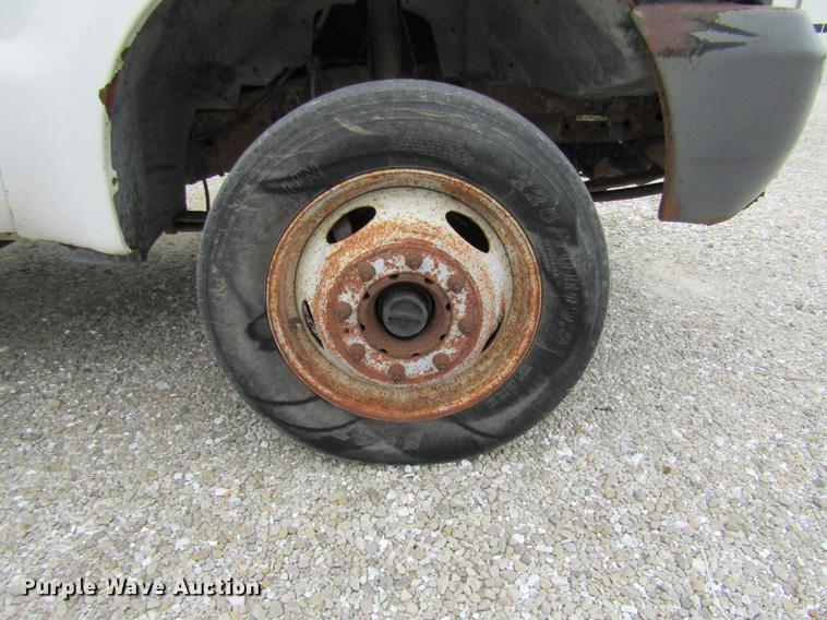 image for item DE5880 2000 Ford F450 Super Duty dump truck