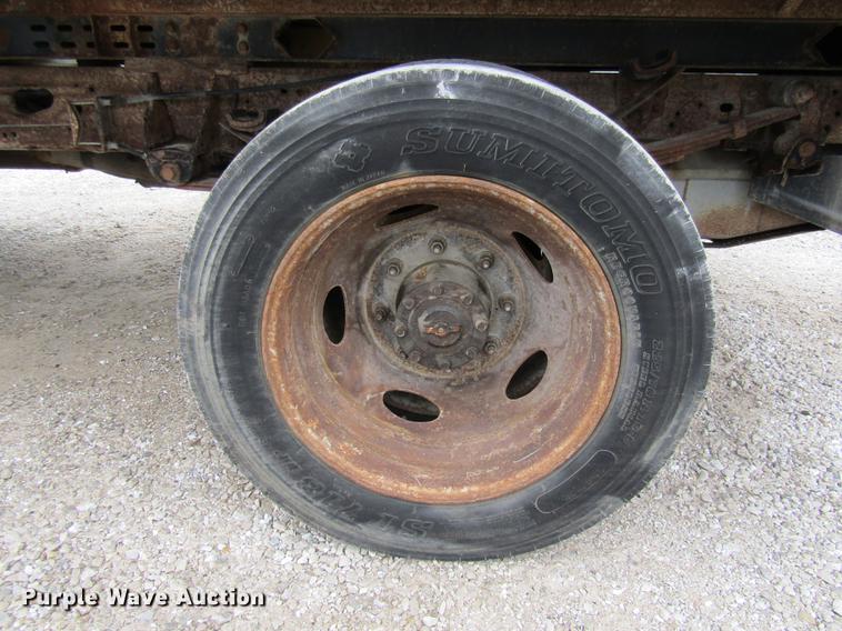 image for item DE5880 2000 Ford F450 Super Duty dump truck