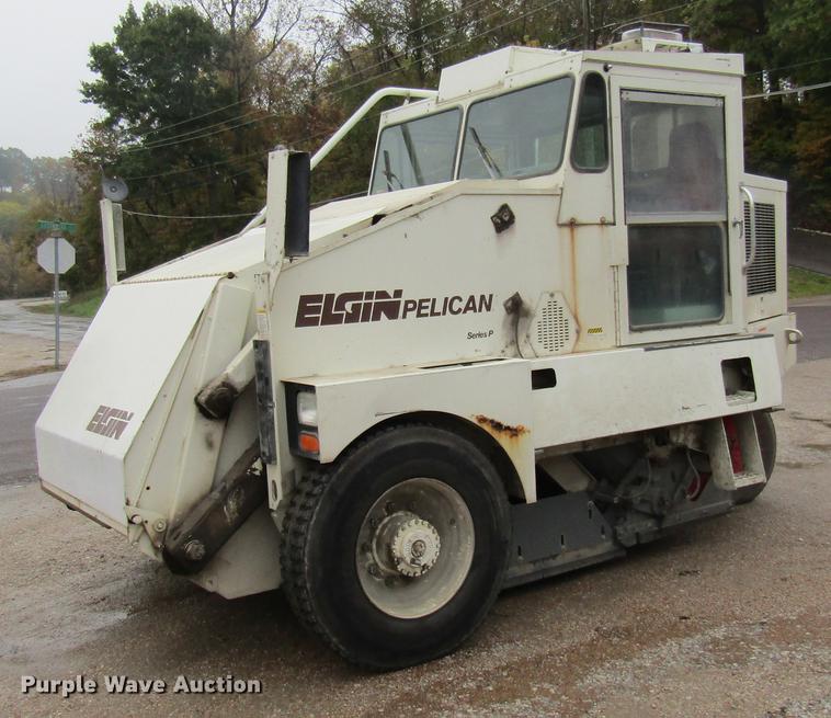 image for item DE5881 1995 Elgin Pelican sweeper