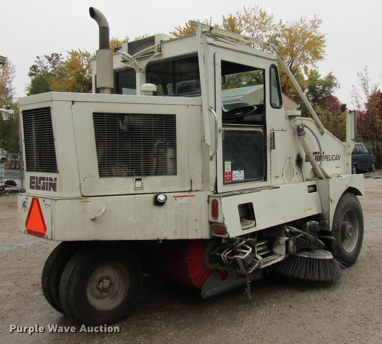 image for item DE5881 1995 Elgin Pelican sweeper