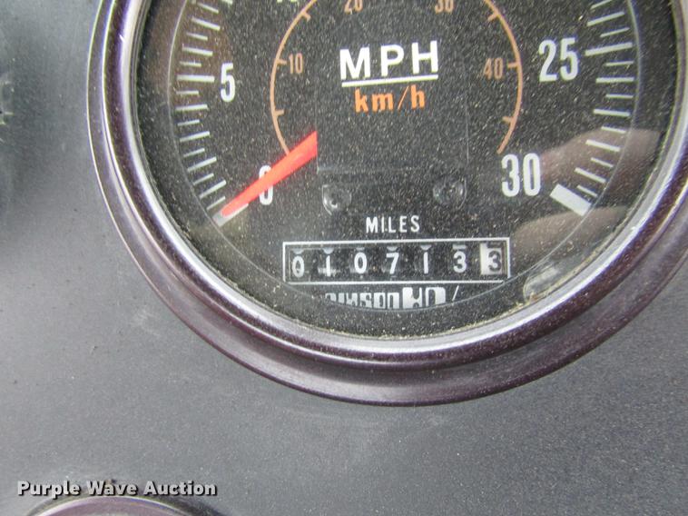 image for item DE5881 1995 Elgin Pelican sweeper