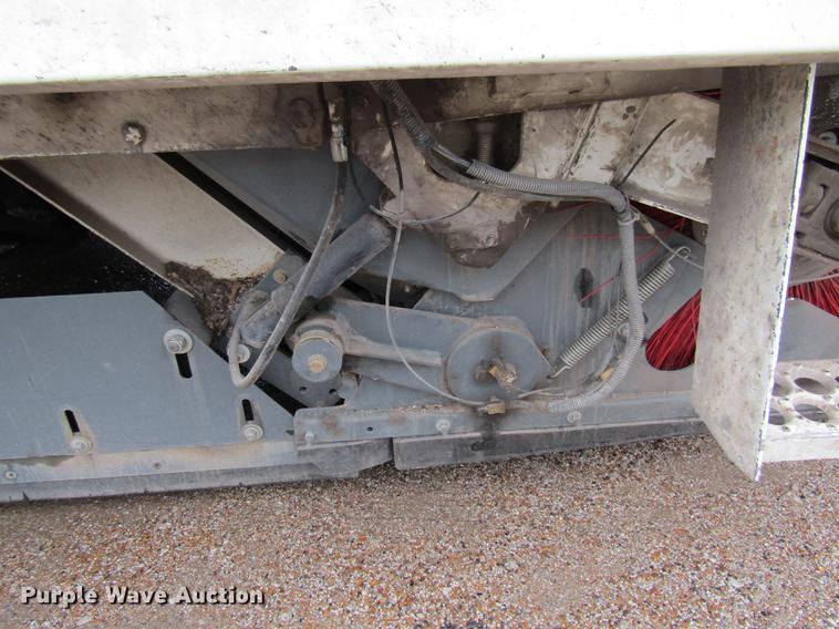 image for item DE5881 1995 Elgin Pelican sweeper