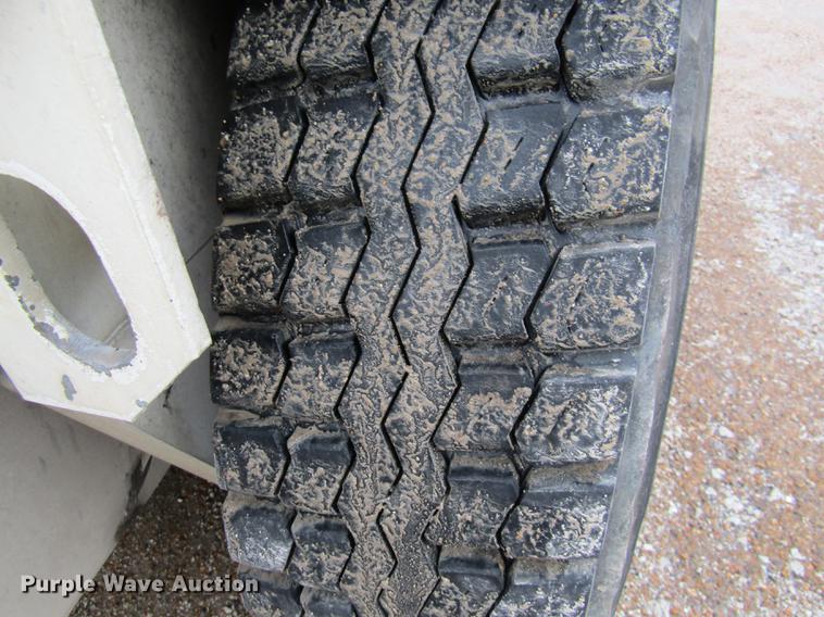 image for item DE5881 1995 Elgin Pelican sweeper