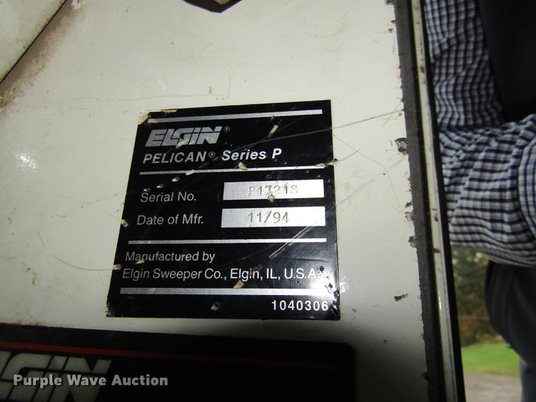 image for item DE5881 1995 Elgin Pelican sweeper