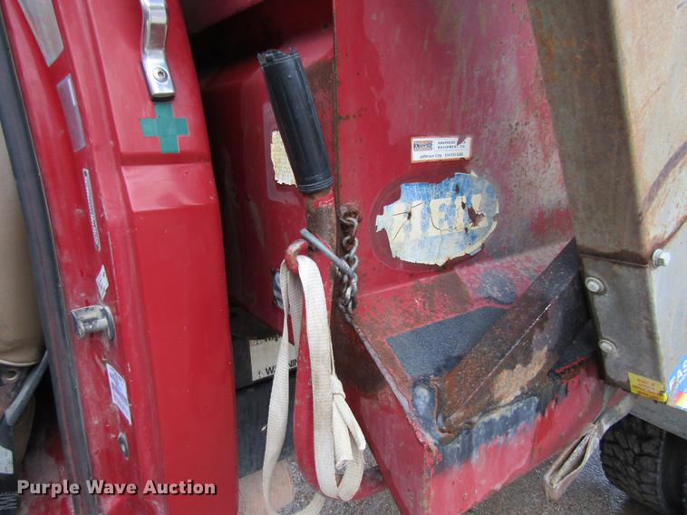 image for item DE5882 1990 Ford F800 dump truck