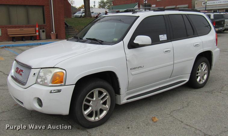 image for item DE5892 2006 GMC Envoy Denali SUV