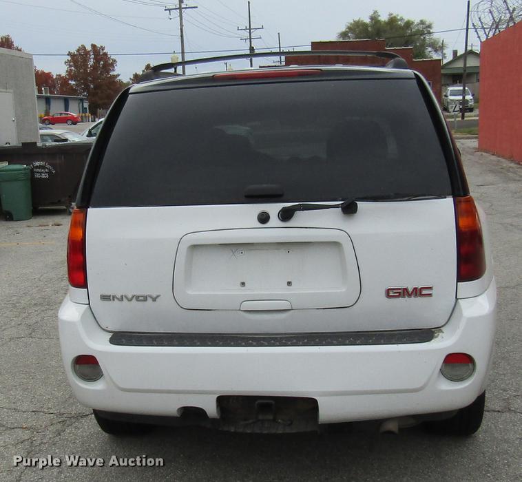 image for item DE5892 2006 GMC Envoy Denali SUV