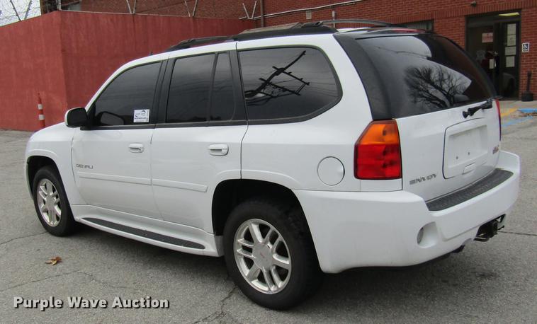 image for item DE5892 2006 GMC Envoy Denali SUV