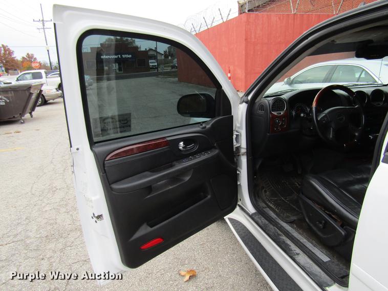 image for item DE5892 2006 GMC Envoy Denali SUV