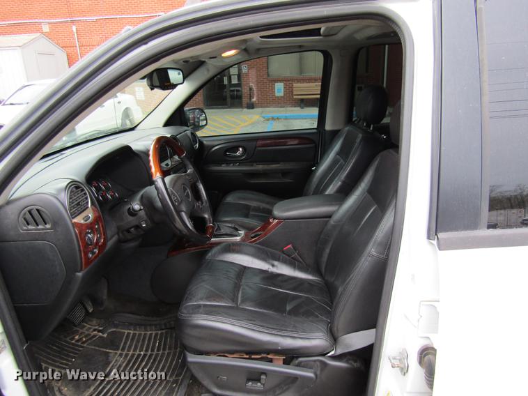 image for item DE5892 2006 GMC Envoy Denali SUV