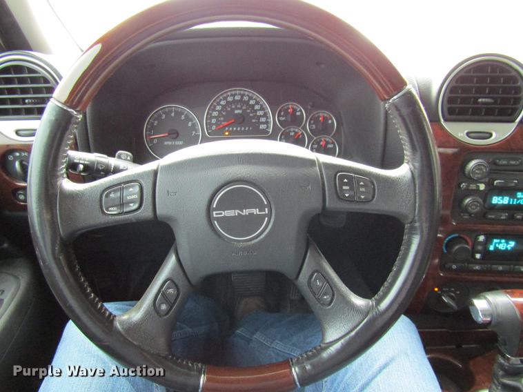 image for item DE5892 2006 GMC Envoy Denali SUV
