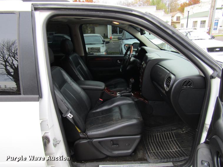 image for item DE5892 2006 GMC Envoy Denali SUV