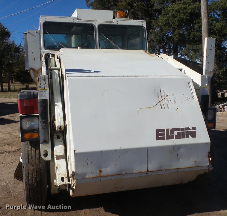 image for item DE7321 Elgin Pelican P sweeper