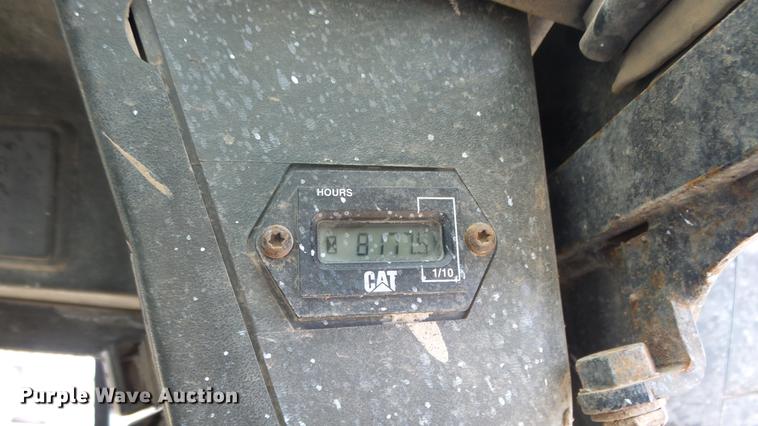 image for item DE7326 2001 Caterpillar 252 skid steer