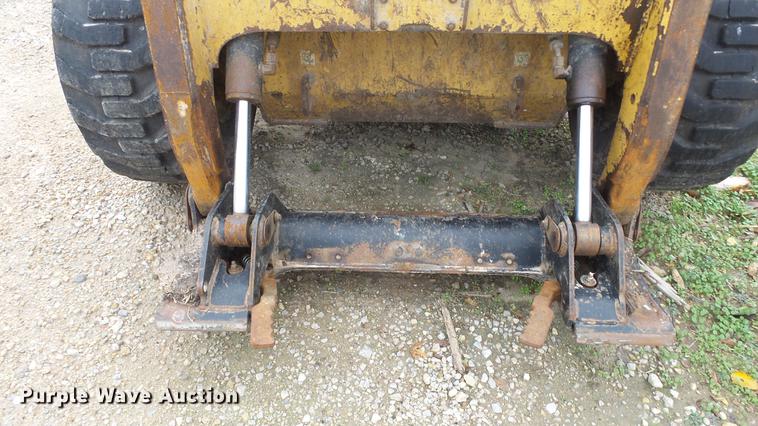 image for item DE7326 2001 Caterpillar 252 skid steer