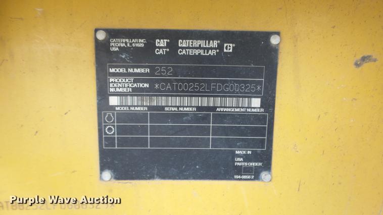 image for item DE7326 2001 Caterpillar 252 skid steer