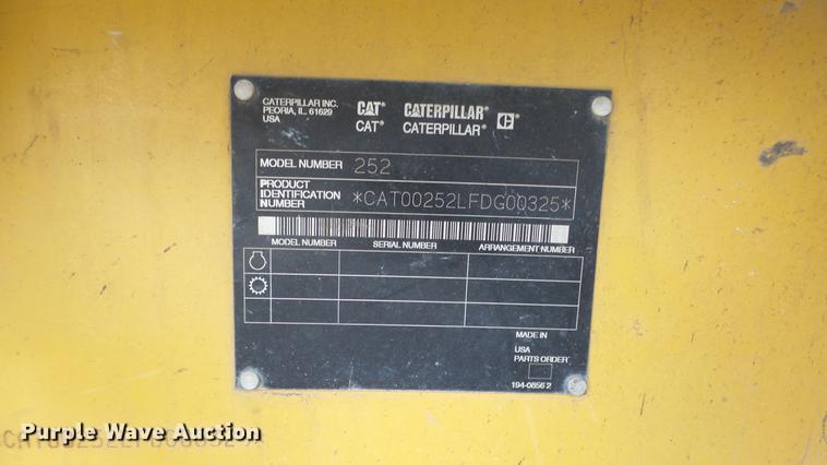 image for item DE7326 2001 Caterpillar 252 skid steer
