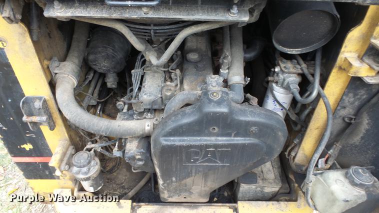image for item DE7326 2001 Caterpillar 252 skid steer