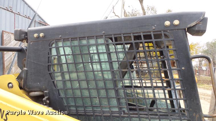 image for item DE7326 2001 Caterpillar 252 skid steer