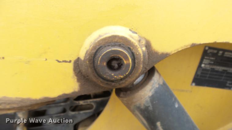 image for item DE7326 2001 Caterpillar 252 skid steer