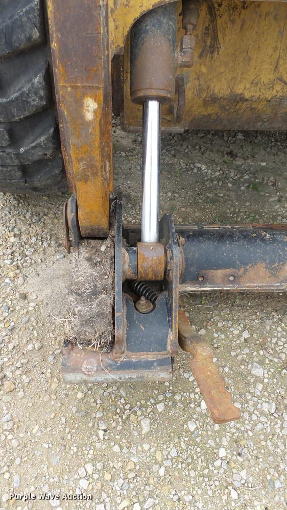 image for item DE7326 2001 Caterpillar 252 skid steer