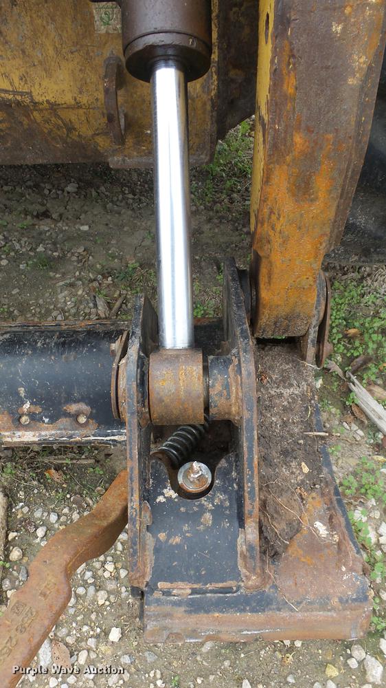 image for item DE7326 2001 Caterpillar 252 skid steer