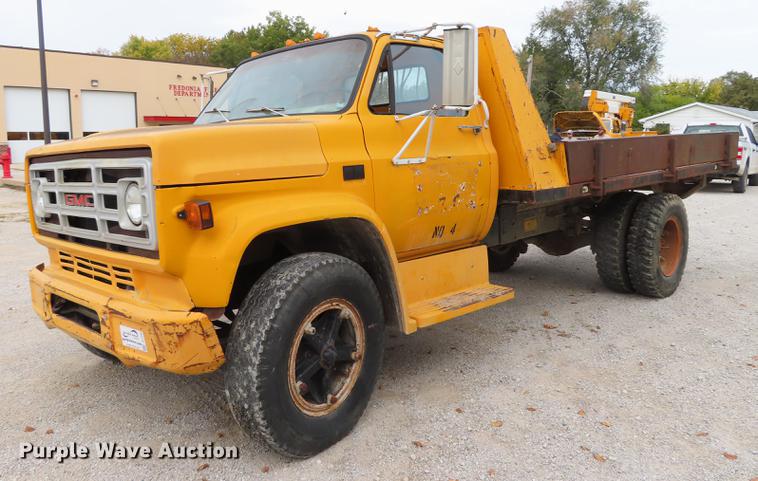 image for item DF1268 1988 GMC C6000 dump flatbed truck