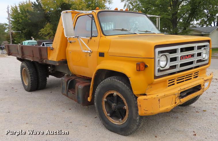 image for item DF1268 1988 GMC C6000 dump flatbed truck
