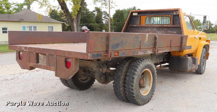 image for item DF1268 1988 GMC C6000 dump flatbed truck