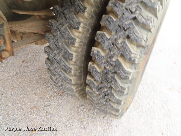 image for item DF1268 1988 GMC C6000 dump flatbed truck