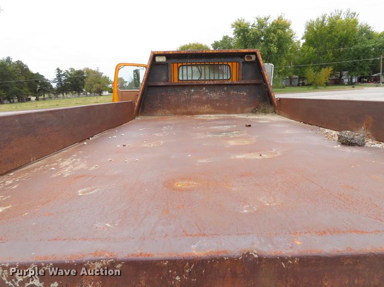 image for item DF1268 1988 GMC C6000 dump flatbed truck