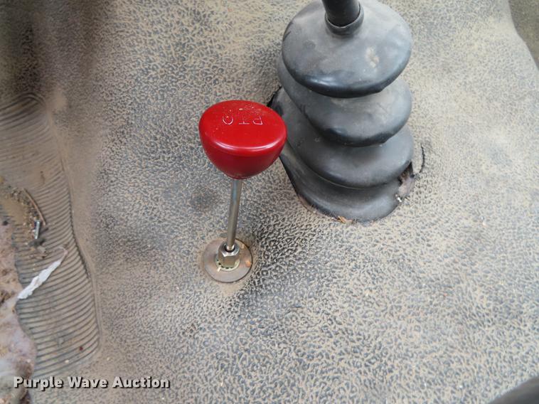 image for item DF1269 1988 Ford F700 bucket truck