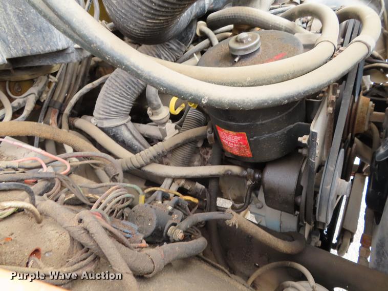 image for item DF1269 1988 Ford F700 bucket truck