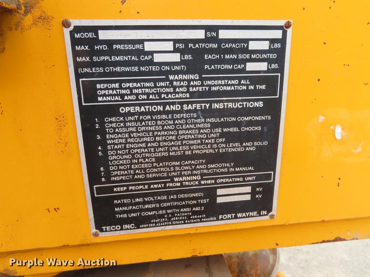 image for item DF1269 1988 Ford F700 bucket truck