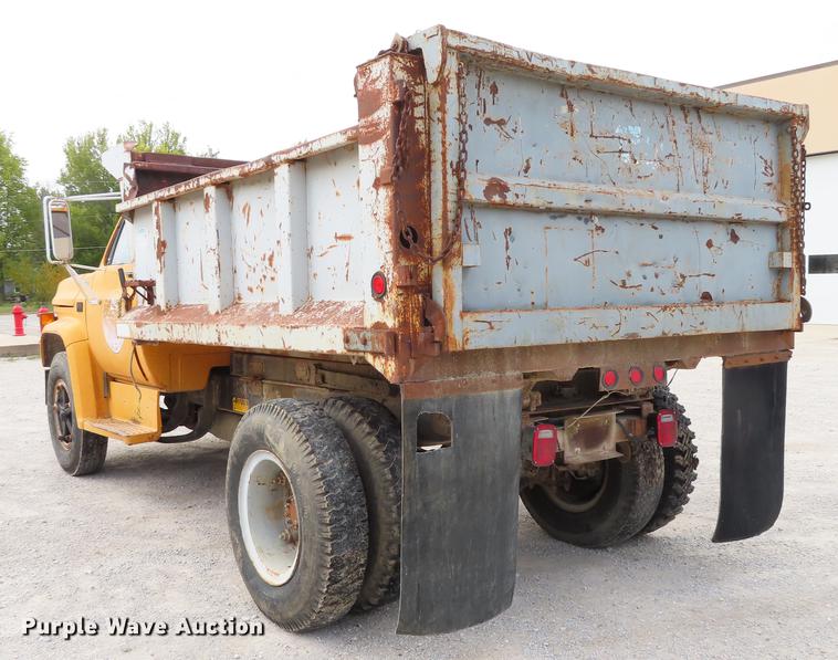 image for item DF1272 1988 GMC C6000 dump truck
