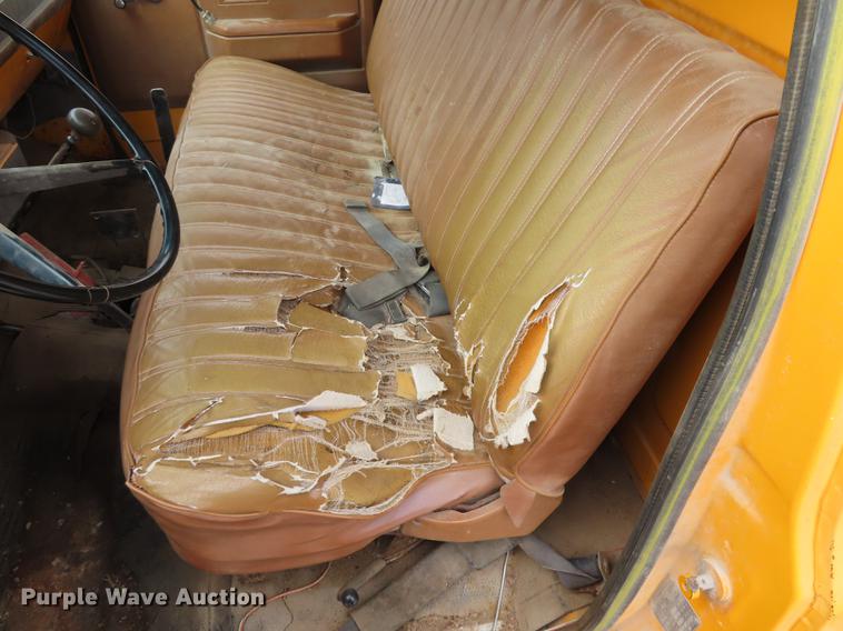 image for item DF1272 1988 GMC C6000 dump truck