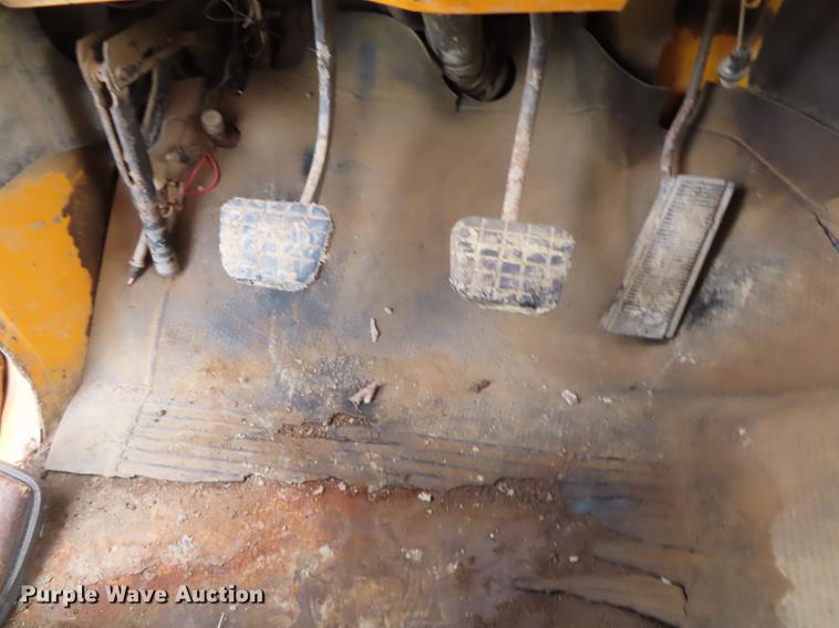 image for item DF1272 1988 GMC C6000 dump truck