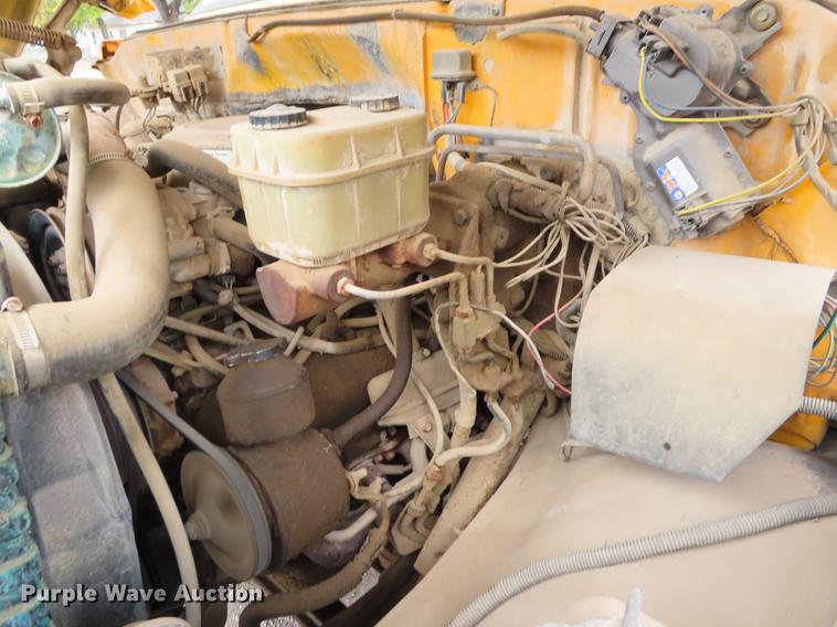 image for item DF1272 1988 GMC C6000 dump truck