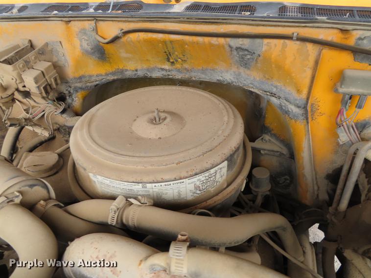 image for item DF1272 1988 GMC C6000 dump truck