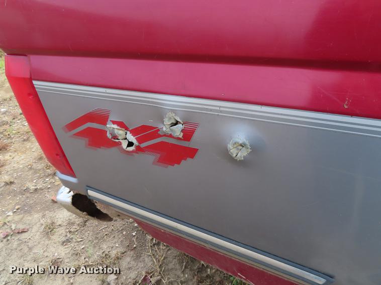 image for item DF1276 1995 Ford F150 SuperCab pickup truck