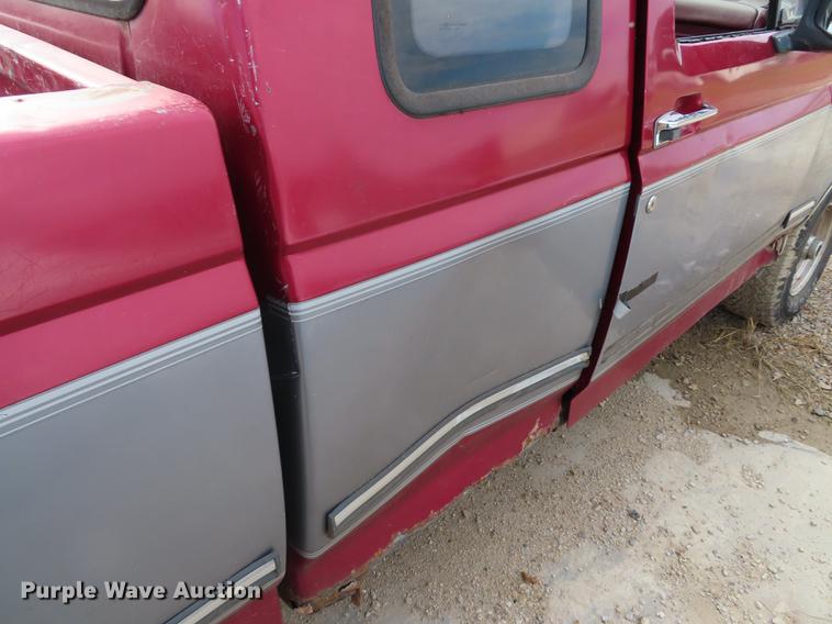 image for item DF1276 1995 Ford F150 SuperCab pickup truck