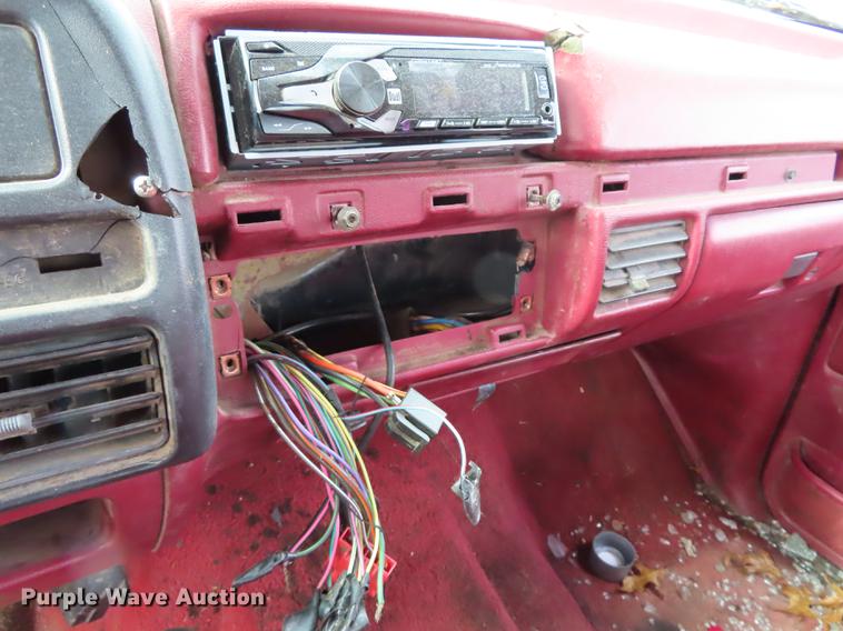 image for item DF1276 1995 Ford F150 SuperCab pickup truck