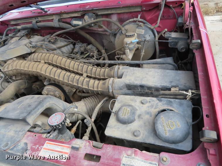 image for item DF1276 1995 Ford F150 SuperCab pickup truck