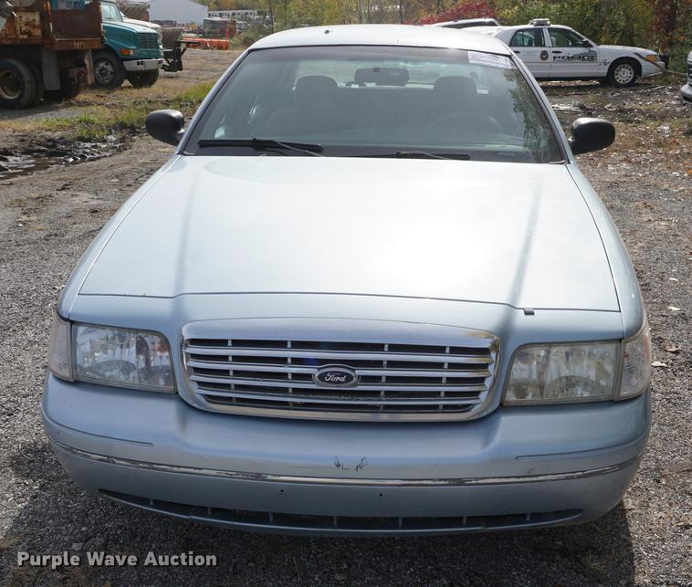 image for item DF1500 2005 Ford Crown Victoria Police Interceptor
